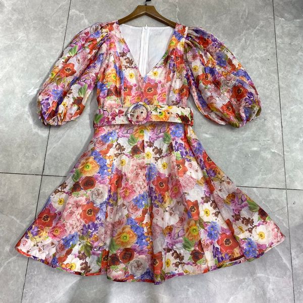 Designing for Designers Spring / Summer Paris fashion Printed patchwork dress retro bubble sleeve short dress, Multi
Designing for Designers Spring / Summer Paris fashion Printed patchwork dress retro bubble sleeve short dress, Multi
