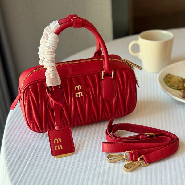 Women's Handbag can be worn Crossbody Solid Red Tote Bag Bowling Pattern Crossbody Bag Large Capacity Size 22*11cm
Women's Handbag can be worn Crossbody Solid Red Tote Bag Bowling Pattern Crossbody Bag Large Capacity Size 22*11cm