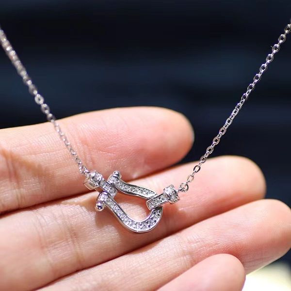U Shape Horseshoe Pendant NecklaceNew Luxury Designer Necklaces Classic Women's Necklaces Collarbone ChainGold Plated and DiamondsDesigner Jewellery
U Shape Horseshoe Pendant NecklaceNew Luxury Designer Necklaces Classic Women's Necklaces Collarbone ChainGold Plated and DiamondsDesigner Jewellery