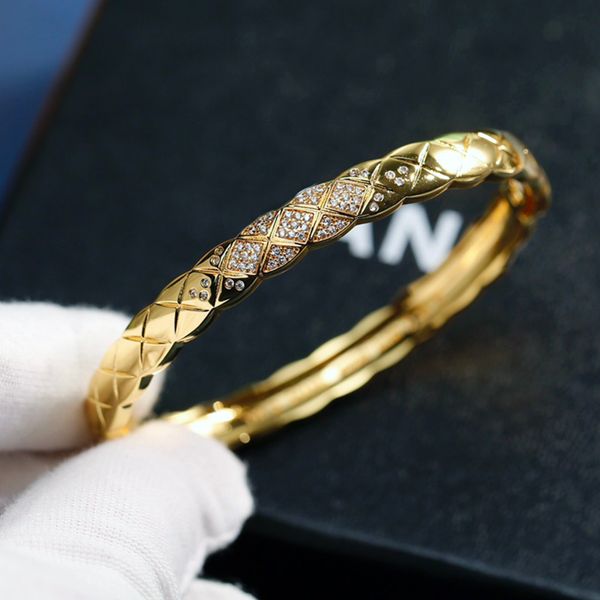 Diamond Bracelet Pattern with Full Diamonds Bracelet Designer for Women Jewelry Couple Style for Women Wedding s
Diamond Bracelet Pattern with Full Diamonds Bracelet Designer for Women Jewelry Couple Style for Women Wedding s