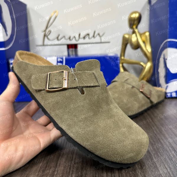 Designer Bostons Clogs Sandals Clog Slippers Cork Flat Fashion Summer Leather Slide Favourite Beach Casual Shoes Women Men Size, Split
Designer Bostons Clogs Sandals Clog Slippers Cork Flat Fashion Summer Leather Slide Favourite Beach Casual Shoes Women Men Size, Split