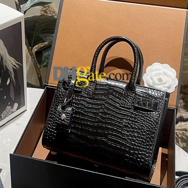 2024 Designer bag Trend Bag Crossbody Bag Handbag Underarm bag Fashion shoulder bag Shopping advanced leather texture multi-color, Beige
2024 Designer bag Trend Bag Crossbody Bag Handbag Underarm bag Fashion shoulder bag Shopping advanced leather texture multi-color, Beige