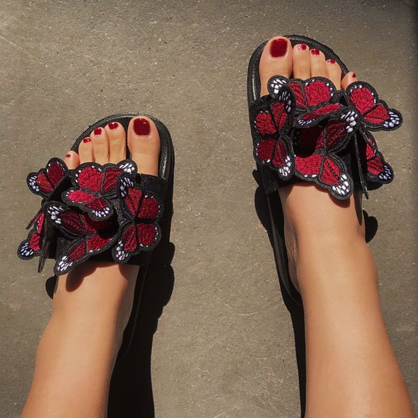 Fashion shoes Women's Summer rubber Butterfly flower Green Blue decoration flat bottom Slippers pink Indoor sandal Bathroom Pool sandy beach Slippers Size 36-41, Black
Fashion shoes Women's Summer rubber Butterfly flower Green Blue decoration flat bottom Slippers pink Indoor sandal Bathroom Pool sandy beach Slippers Size 36-41, Black