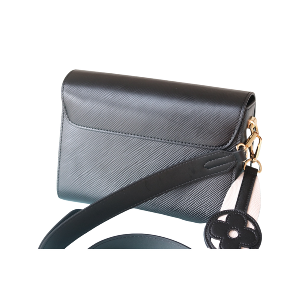 5A designer wave pattern crossbody bag luxury women bag shoulder bag underarm bag wave pattern concave hard bag female bag solid color casual fashion all-match, L7
5A designer wave pattern crossbody bag luxury women bag shoulder bag underarm bag wave pattern concave hard bag female bag solid color casual fashion all-match, L7