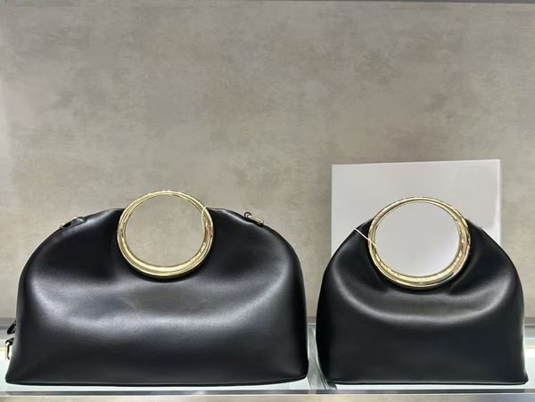 High-looking designer bag, ring handbag, luxury women's bag, fashionable lambskin fabric, magnetic closure, exquisite women's bag, fixed round handle, full of personality, 1bag
High-looking designer bag, ring handbag, luxury women's bag, fashionable lambskin fabric, magnetic closure, exquisite women's bag, fixed round handle, full of personality, 1bag