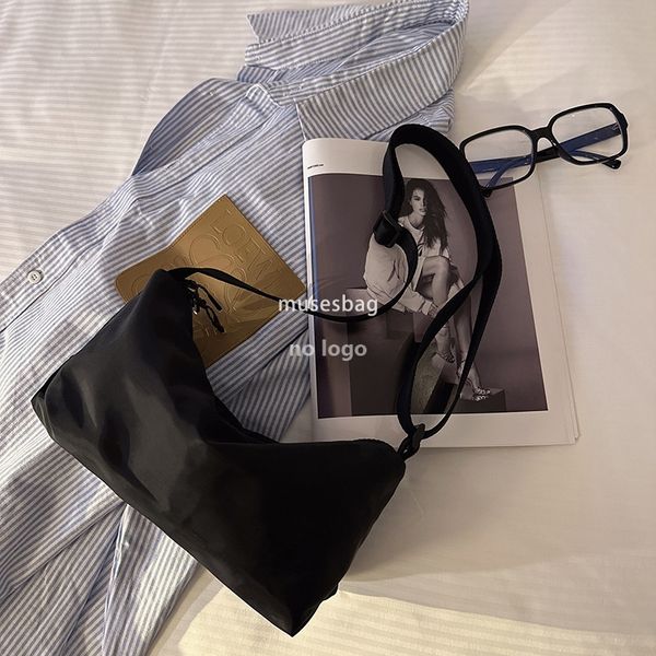 Sports leisure solid color crossbody bag washed canvas bag female Korean version of a new shoulder bag small body bag for men and women, Black
Sports leisure solid color crossbody bag washed canvas bag female Korean version of a new shoulder bag small body bag for men and women, Black