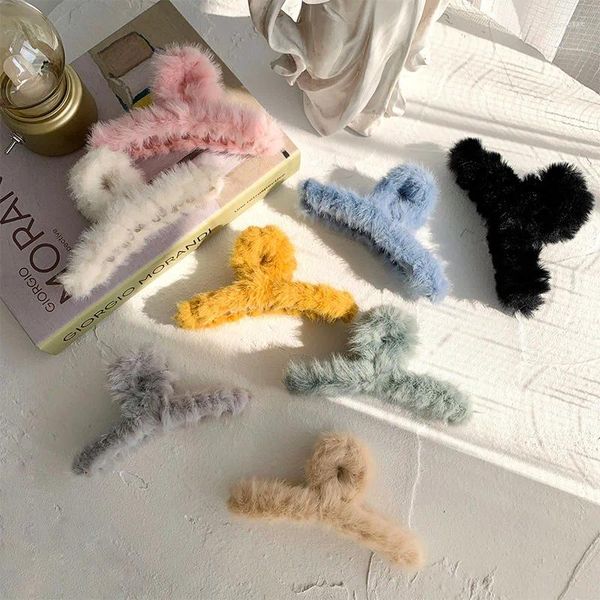 Plush Hair Clips: Faux Fur Crab Hairpins for Face Washing & Makeup - Sweet Candy Colors, Geometric Design, Black
Plush Hair Clips: Faux Fur Crab Hairpins for Face Washing & Makeup - Sweet Candy Colors, Geometric Design, Black
