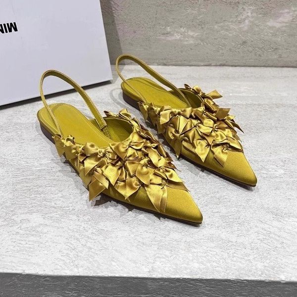 Personality flat bottomed French sandals in Baotou womens shallow mouth thin ribbon bow fashion sandals pointed flowers satin slippers with buckles women shoes, Image colors/529
Personality flat bottomed French sandals in Baotou womens shallow mouth thin ribbon bow fashion sandals pointed flowers satin slippers with buckles women shoes, Image colors/529