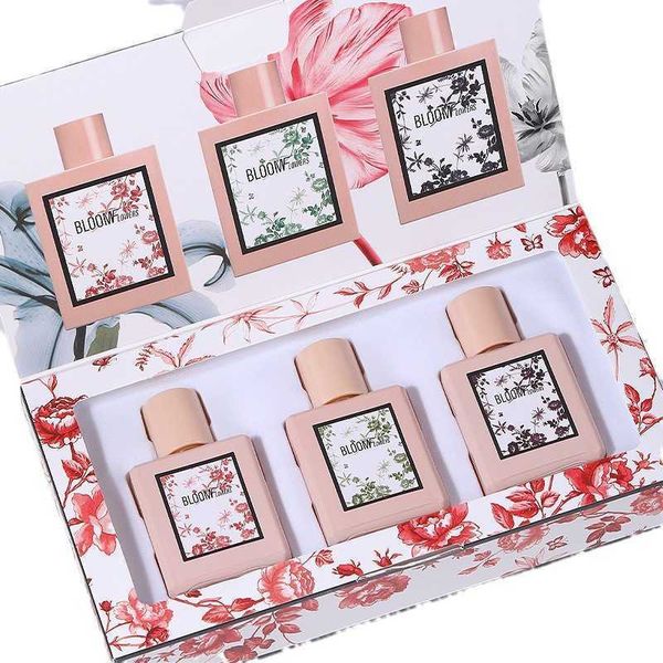 Fragrance Vietnam perfume Womens perfume Set Long lasting Fragrance perfume 
Fragrance Vietnam perfume Womens perfume Set Long lasting Fragrance perfume