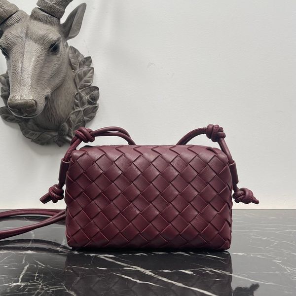 Designer woven bag Luxury woven small square bag Genuine leather woven bag Women personalized bag Fashion bag women's bags Fashionable and versatile, B10
Designer woven bag Luxury woven small square bag Genuine leather woven bag Women personalized bag Fashion bag women's bags Fashionable and versatile, B10