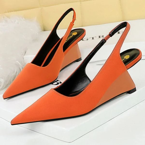Western womens sandals summer are simple and versatile with solid color satin high heels and pointed sexy women shoes Elegant sandals with shallow wedges wholesale, Red
Western womens sandals summer are simple and versatile with solid color satin high heels and pointed sexy women shoes Elegant sandals with shallow wedges wholesale, Red
