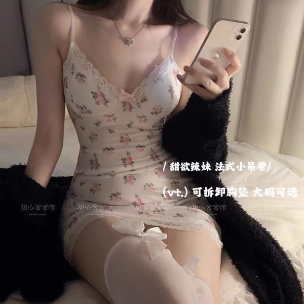 Fun lingerie, sexy and pure desire, floral camisole dress, oversized lace nightgown, can be used to tease and seduce sleepwear on the bed, White
Fun lingerie, sexy and pure desire, floral camisole dress, oversized lace nightgown, can be used to tease and seduce sleepwear on the bed, White