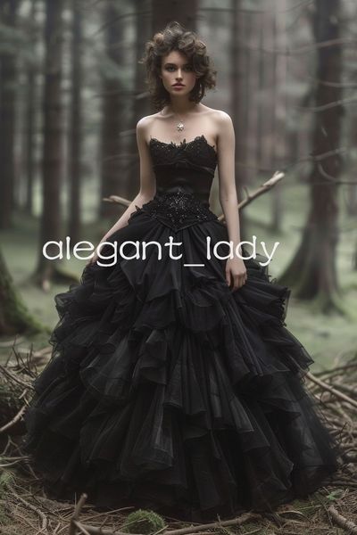 2025 Black Gothic Wedding Dresses Luxury Ruffles Tutu Strapless Beaded Corset Lace-up Bohemian Bridal Gown vestido de novia