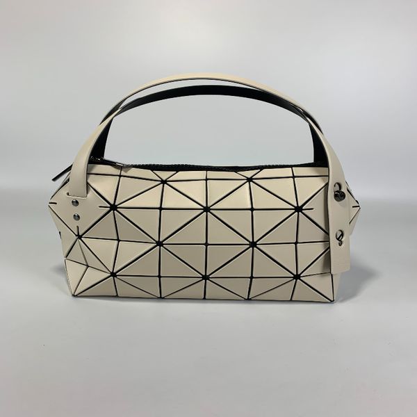 Luxury Designer Boston Style Premium Leather with Spacious Interior for Both Men & Women Boston Tote Versatile Unisex Designer Bag bag bags Tote Bag, San9
Luxury Designer Boston Style Premium Leather with Spacious Interior for Both Men & Women Boston Tote Versatile Unisex Designer Bag bag bags Tote Bag, San9