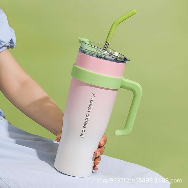 Big Insulated Gradient Car with Handle Straw Portable 304 Large Capacity Ice King Cup, White
Big Insulated Gradient Car with Handle Straw Portable 304 Large Capacity Ice King Cup, White