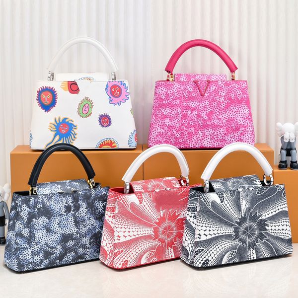 Designer Clamshell Matching Color Women Shoulder Bag High Quality Leather Crossbody Bag Large Capacity Handbag, Split
Designer Clamshell Matching Color Women Shoulder Bag High Quality Leather Crossbody Bag Large Capacity Handbag, Split
