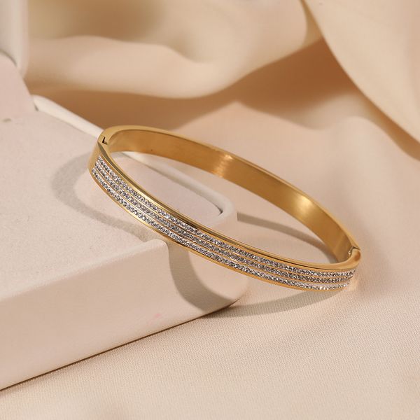 Luxury Designer Bangle Elegant Bracelet Gold Plated Crystal Zircon Diamond Women Party Wholesale Jewelry Gift
Luxury Designer Bangle Elegant Bracelet Gold Plated Crystal Zircon Diamond Women Party Wholesale Jewelry Gift