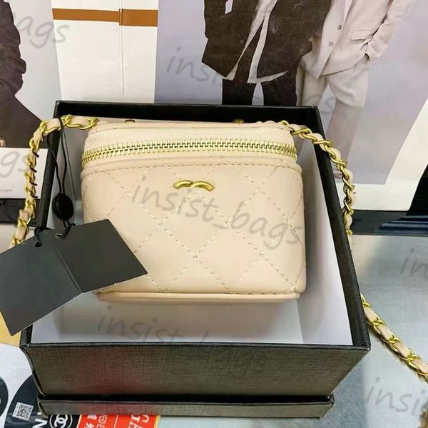 Ladies Designers Brand Cosmetic Bags Fashion Luxury Leather Chain Cosmetic Case Solid Color Makeup Bag Outdoor Travel Pouch Box Cases Womens Handbags BSD2408232, Pink
Ladies Designers Brand Cosmetic Bags Fashion Luxury Leather Chain Cosmetic Case Solid Color Makeup Bag Outdoor Travel Pouch Box Cases Womens Handbags BSD2408232, Pink