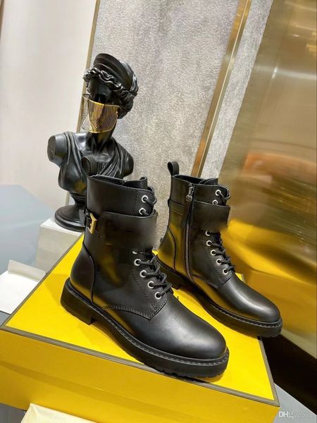 Women's Letter Graphy Black Leather Ankle Boots - Celebrity Catwalk Style with Box Sizes 35-42
Women's Letter Graphy Black Leather Ankle Boots - Celebrity Catwalk Style with Box Sizes 35-42