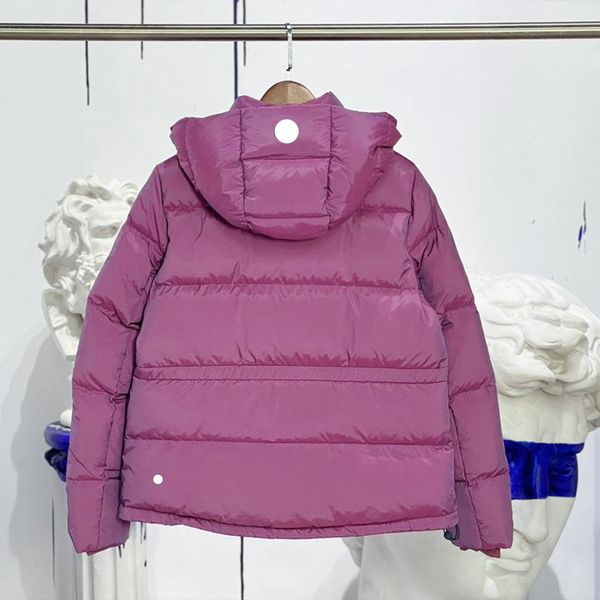 Designer Down Jacket In 4 Colors Fashionables And lu Classic Short Style Warm Down Jacket Thickened Classic Women Casual Retro Down Jacket, C4
Designer Down Jacket In 4 Colors Fashionables And lu Classic Short Style Warm Down Jacket Thickened Classic Women Casual Retro Down Jacket, C4