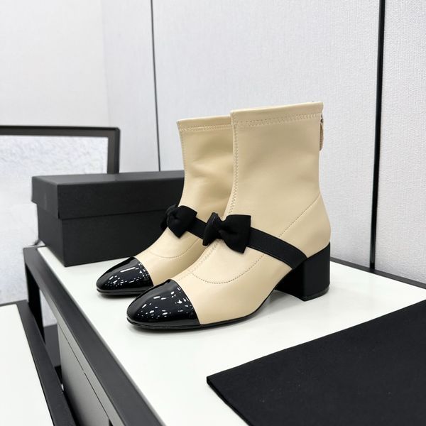 Cute Sweet Princess-Style Short Boots for Summer and Autumn - Soft Material, Elastic Fit, Black
Cute Sweet Princess-Style Short Boots for Summer and Autumn - Soft Material, Elastic Fit, Black