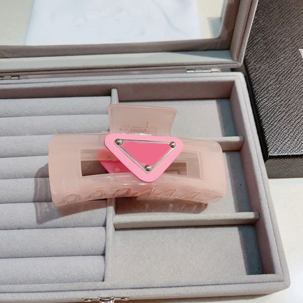 Brand Designer Hair Clips Letter Hair Accessories Womens Girls Hairpin Hair Clips Fashion pink Shark Hairpin Hair Clips Barrettes
Brand Designer Hair Clips Letter Hair Accessories Womens Girls Hairpin Hair Clips Fashion pink Shark Hairpin Hair Clips Barrettes