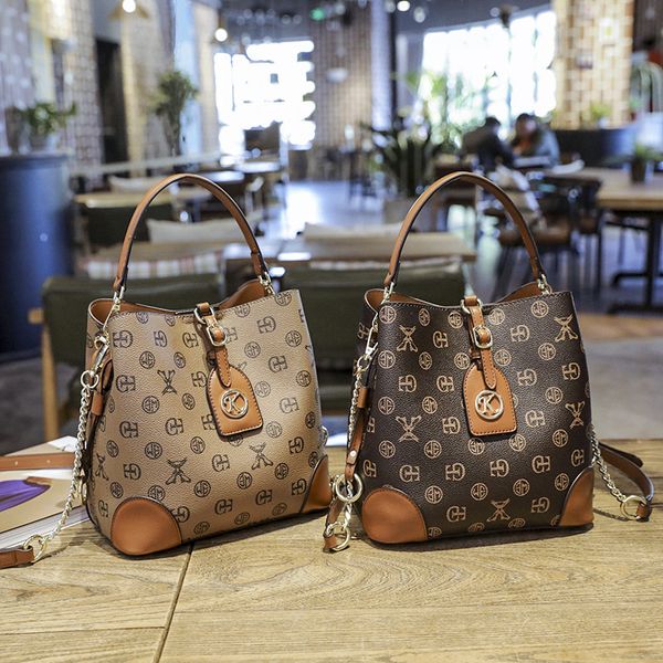 Fashionable womens shoulder bags 2 colors elegant thick printed retro handbag this year's popular color matching female chain bag trend pendant Joker backpack, Brown
Fashionable womens shoulder bags 2 colors elegant thick printed retro handbag this year's popular color matching female chain bag trend pendant Joker backpack, Brown