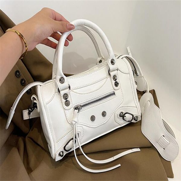 Luxury Evening Bags Designer Leather Women Crossbody Shoulder Bags Solid Color Handbag Female Messenger Tote Motorcycle Handbags Fashion Bags, Black
Luxury Evening Bags Designer Leather Women Crossbody Shoulder Bags Solid Color Handbag Female Messenger Tote Motorcycle Handbags Fashion Bags, Black