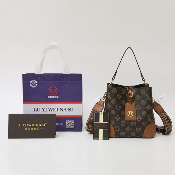 Versatile womens shoulder bags 3 colors elegant atmosphere contrast leather bucket bag classic Joker letters fashion handbag three-layer retro backpack, Beige
Versatile womens shoulder bags 3 colors elegant atmosphere contrast leather bucket bag classic Joker letters fashion handbag three-layer retro backpack, Beige