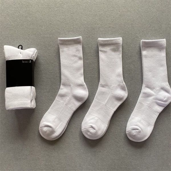 Mens Socks Fashion Hook Socking High Quality Letter Breathable Cotton Wholesale Jogging Basketball Football Sports Sock Size S-L, White
Mens Socks Fashion Hook Socking High Quality Letter Breathable Cotton Wholesale Jogging Basketball Football Sports Sock Size S-L, White