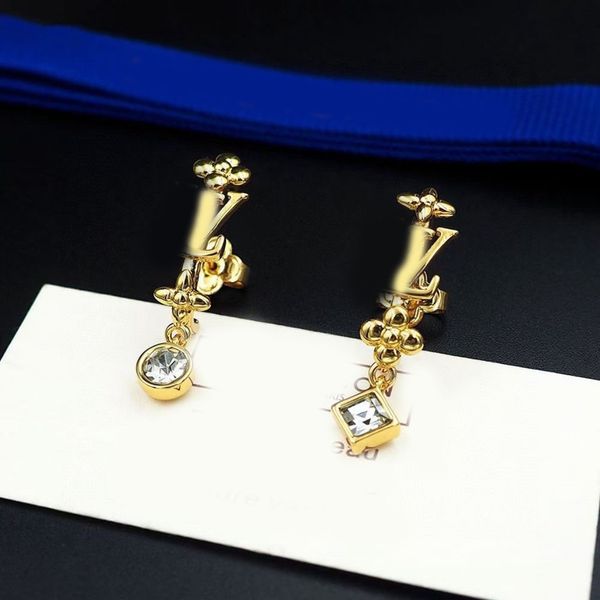 Luxury Brand Designers Letters Ear Stud Stainless Steel 18k Gold Rose Silver Plated Women Round Earrings Wedding Jewelry Gift Wholesale
Luxury Brand Designers Letters Ear Stud Stainless Steel 18k Gold Rose Silver Plated Women Round Earrings Wedding Jewelry Gift Wholesale