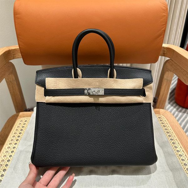 Fully handmade handbag Brand Designer Skew Bag Classic Luxury Clamshell Bag imported Togo skin beeswax thread sewn 24K gold plated hardware women tote Shoulder bags, Cream
Fully handmade handbag Brand Designer Skew Bag Classic Luxury Clamshell Bag imported Togo skin beeswax thread sewn 24K gold plated hardware women tote Shoulder bags, Cream