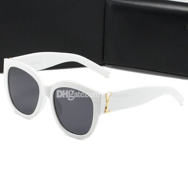 2024 Designer Sunglasses for Women Men NEW fashion Original Eyeglasses Outdoor Shades Luxury PC Frame Fashion Classic Lady Mirrors for Women and Men Glasses
2024 Designer Sunglasses for Women Men NEW fashion Original Eyeglasses Outdoor Shades Luxury PC Frame Fashion Classic Lady Mirrors for Women and Men Glasses
