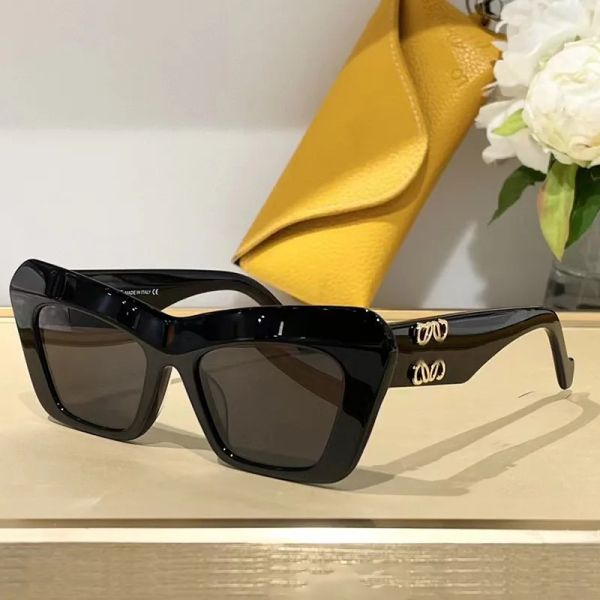 

2024 Luxury Designer Sunglasses for Women Cat Eye Sunglasses Unisex Beach Sunglasses Vintage Frames Luxury Design UV400 With Case Very good