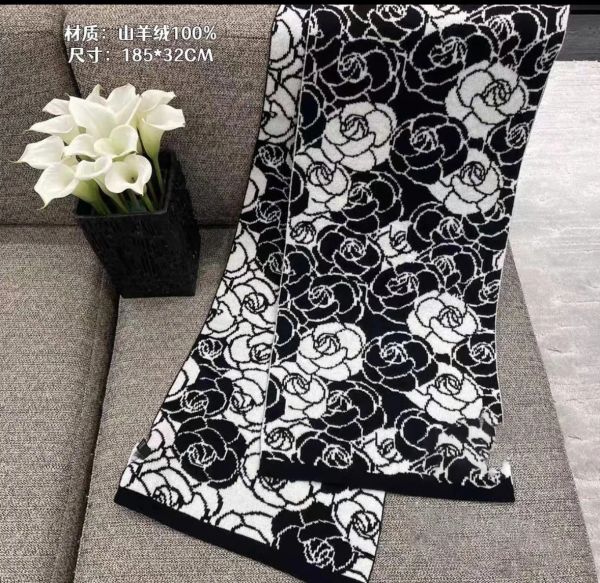 2024 Designer Scarf Luxury Fashion Classics Women Double sided Cashmere Celestial Unicorn Plaid Letter Printing Pure Cashmere Men Double sided Shawl Scarf with Box
2024 Designer Scarf Luxury Fashion Classics Women Double sided Cashmere Celestial Unicorn Plaid Letter Printing Pure Cashmere Men Double sided Shawl Scarf with Box