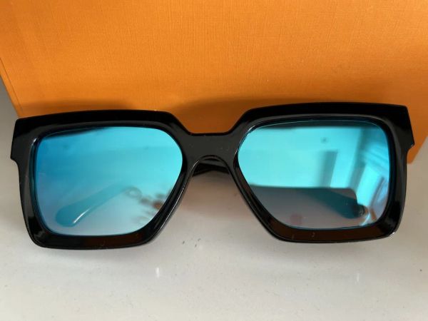 2024 designer sunglasses for men trendy and versatile Hot sell Luxury MILLIONAIRE M96006WN Sunglasses full frame Vintage Shiny Gold Logo Gold plated Top L96006
2024 designer sunglasses for men trendy and versatile Hot sell Luxury MILLIONAIRE M96006WN Sunglasses full frame Vintage Shiny Gold Logo Gold plated Top L96006