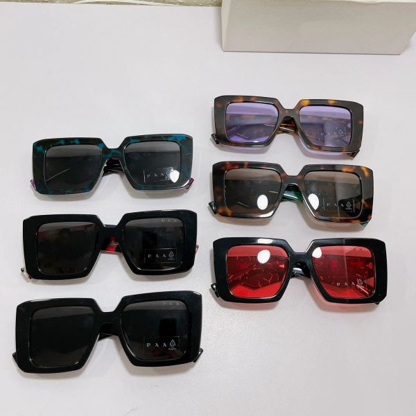 Designer glasses New Fashion Top Look Luxury Trendy Rectangle Sunglasses for Women Men Vintage 90's Square Shades Thick Frame Nude Sunnies Unisex Sunglasses with B
Designer glasses New Fashion Top Look Luxury Trendy Rectangle Sunglasses for Women Men Vintage 90's Square Shades Thick Frame Nude Sunnies Unisex Sunglasses with B