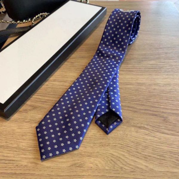

Designer Neck Ties Mens Tie Necktie Striped Print Letter g Fashion Luxury Business Leisure Silk Cravat with Box Acelet