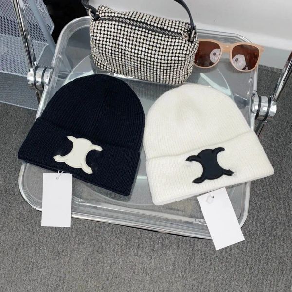Luxury Knitted Hat Designer men and Women's Beanie Cap Popular Warm Windproof Elastic High Quality Personalized Street Couple Wool Fashion Versatile Outdoor Ski Ha, 02original upgraded version
Luxury Knitted Hat Designer men and Women's Beanie Cap Popular Warm Windproof Elastic High Quality Personalized Street Couple Wool Fashion Versatile Outdoor Ski Ha, 02original upgraded version