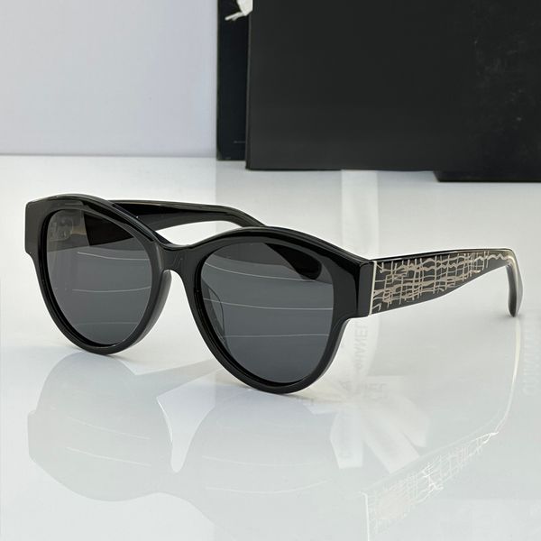 CH5434 Eye cat designer full frame sunglasses for women sun glasses scrawl Fashion trend outdoor oversized multicolors lenses vintage style eyewear shades With
CH5434 Eye cat designer full frame sunglasses for women sun glasses scrawl Fashion trend outdoor oversized multicolors lenses vintage style eyewear shades With