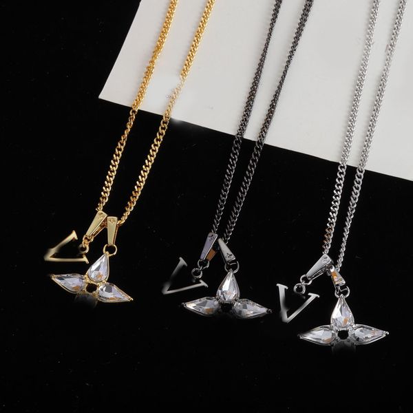 Luxury Crystal Letter Clover Pendant Chain Necklace Brand Designer Black Gold Silver Plated Titanium Steel Charm Chokers Party Fashion Jewerlry Not Fade With Box
Luxury Crystal Letter Clover Pendant Chain Necklace Brand Designer Black Gold Silver Plated Titanium Steel Charm Chokers Party Fashion Jewerlry Not Fade With Box