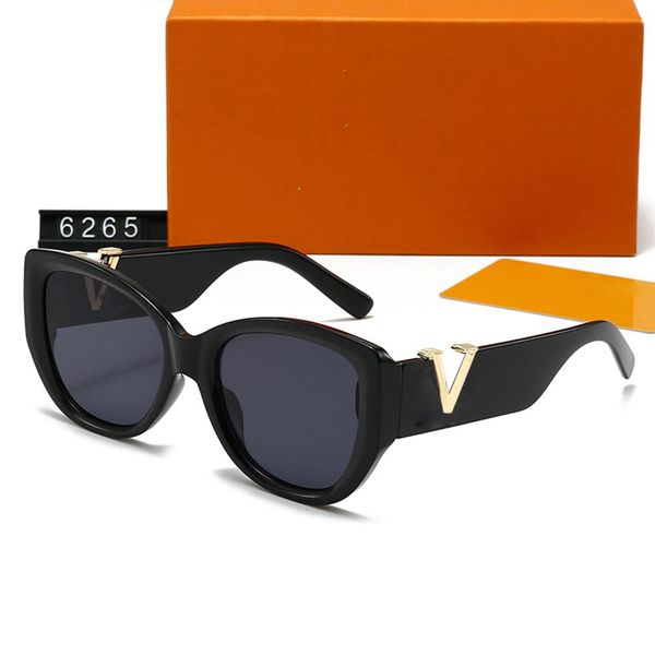 Classic Designer Sunglasses for Women Mens Casual Sunglass Hollow Letter Design Sun glass Goggle Adumbral Luxury Driving Eyeglasses
Classic Designer Sunglasses for Women Mens Casual Sunglass Hollow Letter Design Sun glass Goggle Adumbral Luxury Driving Eyeglasses