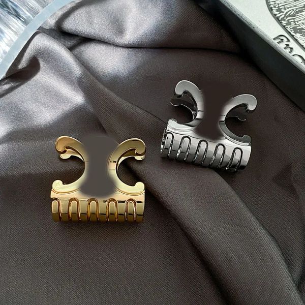 Women Girl Elegant Vintage Letter Geometry Hair Clamp Gold Silver Shark Hair Clips Metal Hair Barrettes Luxury Brand Designer Fashion Jewelry Accessories Gifts 
Women Girl Elegant Vintage Letter Geometry Hair Clamp Gold Silver Shark Hair Clips Metal Hair Barrettes Luxury Brand Designer Fashion Jewelry Accessories Gifts