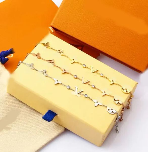 Fashion Women Chain Charm Bracelet Bangle Wristband Cuff Chain Designer Letter Crystal 18K Gold Plated Stainless Steel Wedding Party Lovers Jewelry Gift Not Fade
Fashion Women Chain Charm Bracelet Bangle Wristband Cuff Chain Designer Letter Crystal 18K Gold Plated Stainless Steel Wedding Party Lovers Jewelry Gift Not Fade
