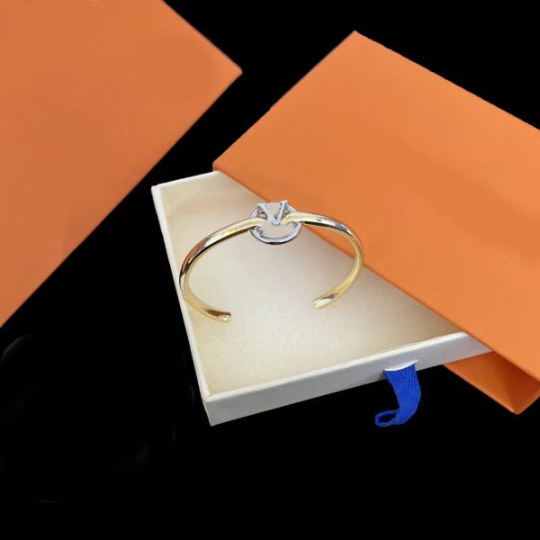 Gold Silver Rose Plated Bangle Bracelet Armband Luxury Design Women Carved Flower Stainless Steel Open Wristband Cuff Pulsera Jewelry Accessories Gift Adjustable
Gold Silver Rose Plated Bangle Bracelet Armband Luxury Design Women Carved Flower Stainless Steel Open Wristband Cuff Pulsera Jewelry Accessories Gift Adjustable
