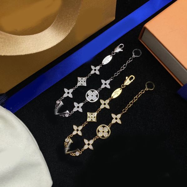 Fashion Women Girl Classic Letter Pendant Star Bracelet Brand Luxury Designer 18K Gold Silver Crystal Bracelet Bangle Wedding Party Design Jewelry Accessories
Fashion Women Girl Classic Letter Pendant Star Bracelet Brand Luxury Designer 18K Gold Silver Crystal Bracelet Bangle Wedding Party Design Jewelry Accessories