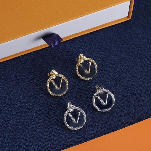 Geometric Simple Circle Crystal Letters Ear Stud Gold Silver Plated Earrings Famous Designer Luxury Women Wedding Party Jewelry Gift
Geometric Simple Circle Crystal Letters Ear Stud Gold Silver Plated Earrings Famous Designer Luxury Women Wedding Party Jewelry Gift