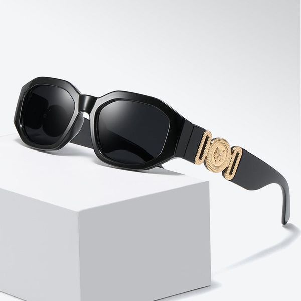 Mens Sunglasses Designer Sunglass for Women Luxury Sun glass Trend Vintage Goggle Adumbral Summer Retro Travel Beach Eyeglasses UV400
Mens Sunglasses Designer Sunglass for Women Luxury Sun glass Trend Vintage Goggle Adumbral Summer Retro Travel Beach Eyeglasses UV400