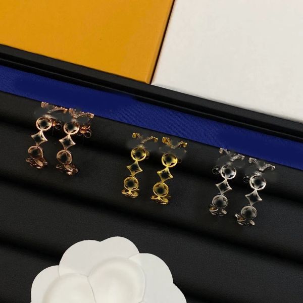 Women Girl Elegant Crystal Letter Flower Hoop Earrings Luxury Brand Designer Gold Silver Plated Stainless Steel Ear Stud Fashion Jewerlry Gift High Quality With Box
Women Girl Elegant Crystal Letter Flower Hoop Earrings Luxury Brand Designer Gold Silver Plated Stainless Steel Ear Stud Fashion Jewerlry Gift High Quality With Box