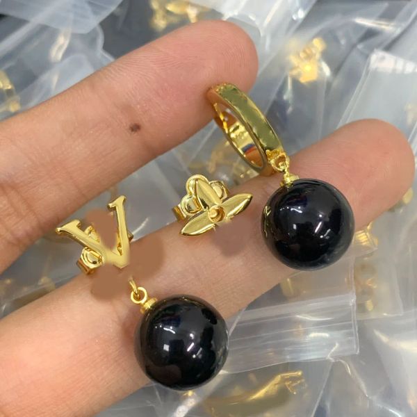 Elegant Flower Pearl Crystal Ear Stud Earrings Brand Designer Gold Silver Stainless Steel Ear Drop Jewelry Fashion Accessories Gift High Quality With Box 3PCS/Set
Elegant Flower Pearl Crystal Ear Stud Earrings Brand Designer Gold Silver Stainless Steel Ear Drop Jewelry Fashion Accessories Gift High Quality With Box 3PCS/Set